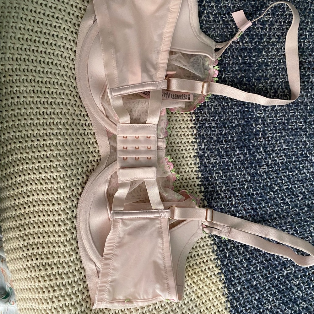 Bra - Picture 2 of 6